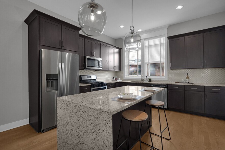 Kitchen - 754 N 6th St