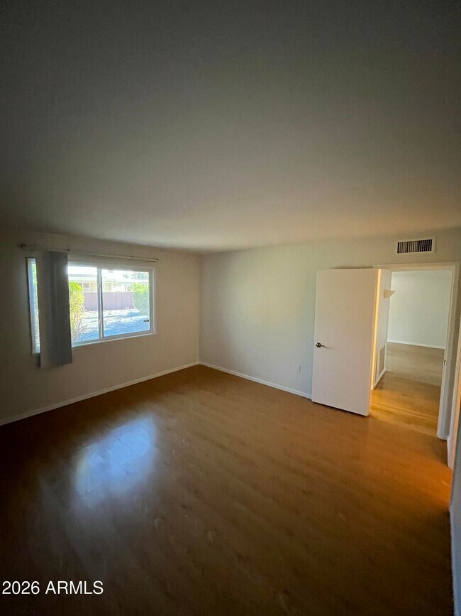 Building Photo - 10645 W Sequoia Dr