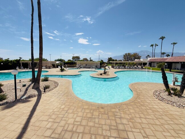 Building Photo - 9641 Spyglass Ave
