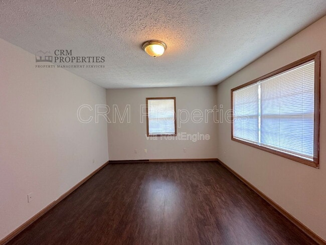 Building Photo - 1326 S Waugh St