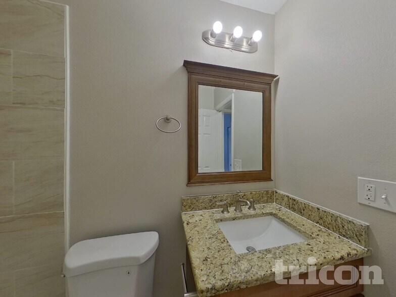 Building Photo - 4031 Portsmouth Rd