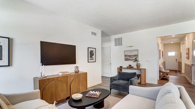 Building Photo - 406 Emily Dr