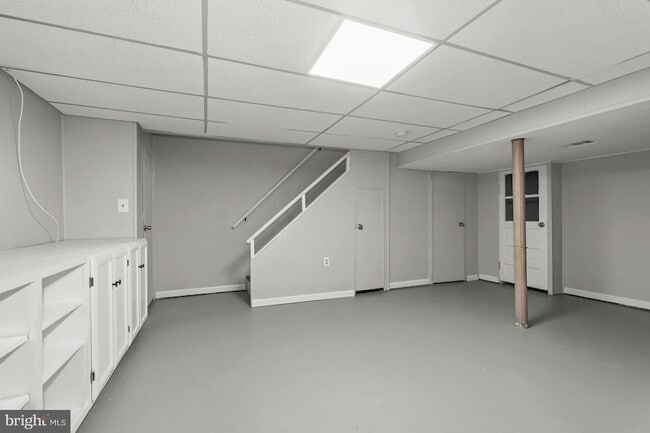 Building Photo - 8336 Wyton Rd