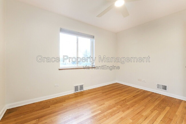 Building Photo - 3075 N Dahlia St
