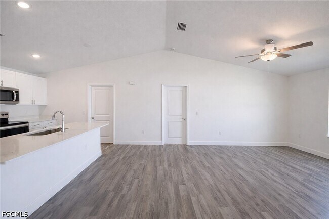 Building Photo - 315 NW 18th Terrace