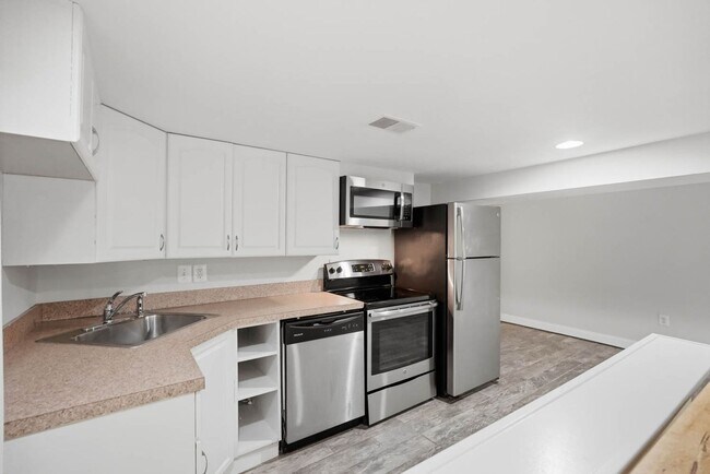 Building Photo - 214 RIA
