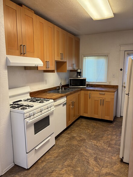 Building Photo - 5061 63rd St