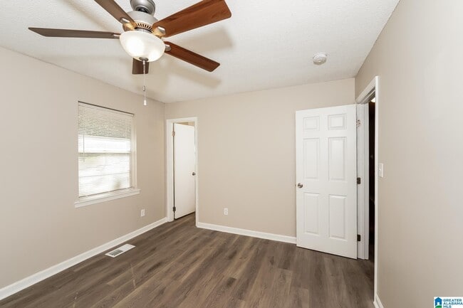 Building Photo - 3814 Mars Ave