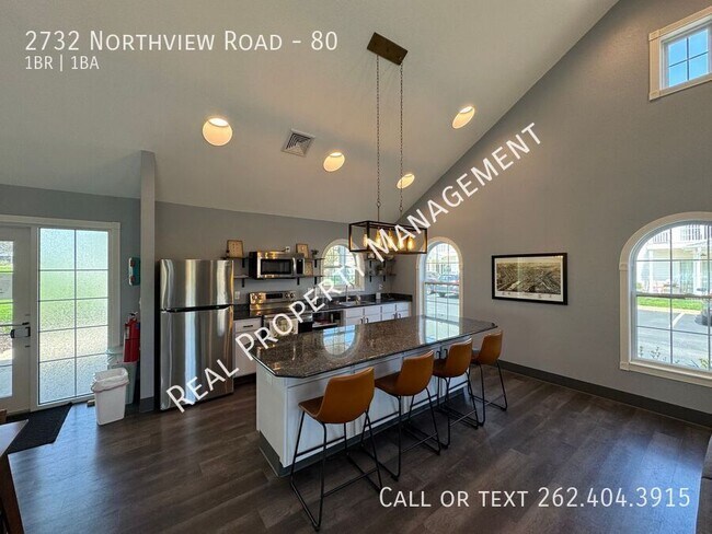 Building Photo - 2732 Northview Rd