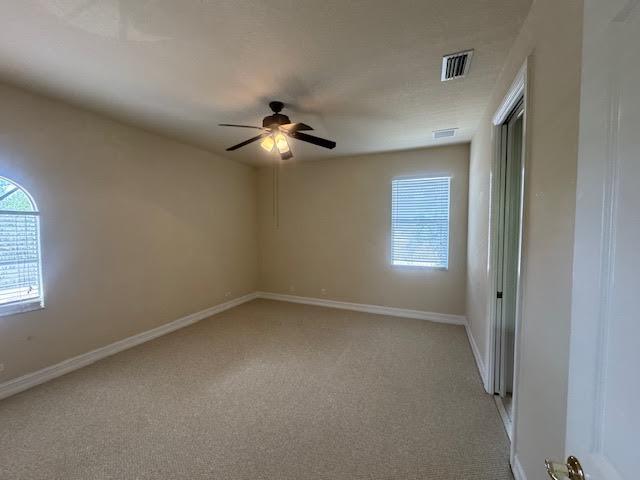 Building Photo - 664 Edgebrook Ln