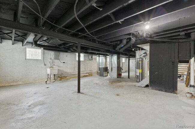 Building Photo - 13601 Northlawn St