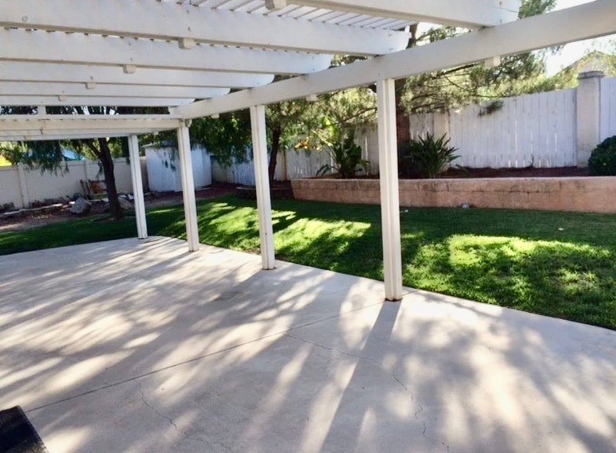 Building Photo - 39259 Via Las Sintras