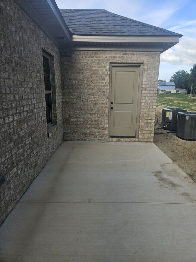 Building Photo - 434 Lancaster Rd