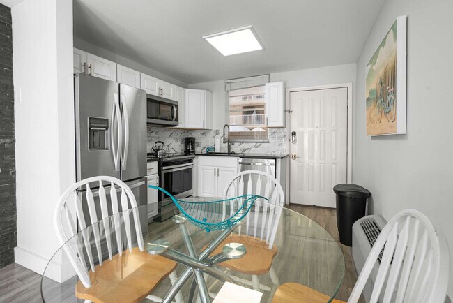 Building Photo - 5700 Bonita Beach Rd SW