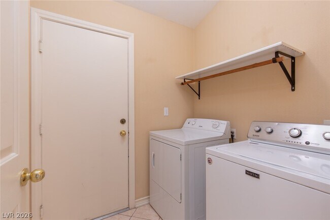 Building Photo - 7900 White Grass Ave