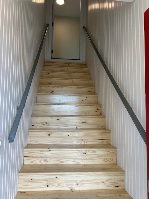 Building Photo - 1169 Essex Rd