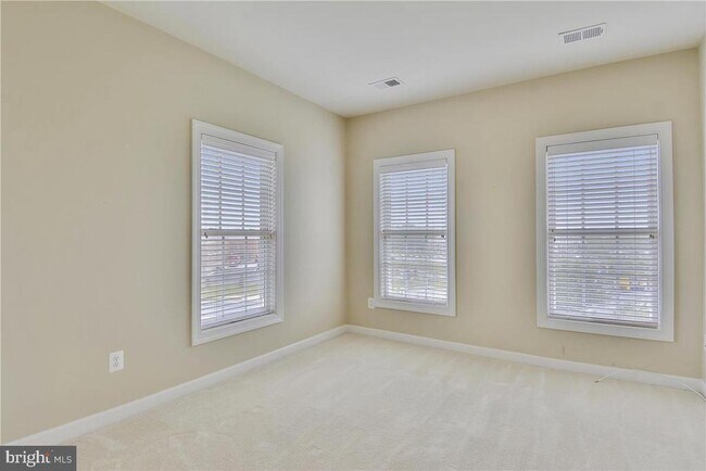 Building Photo - 109 Norwich Ln