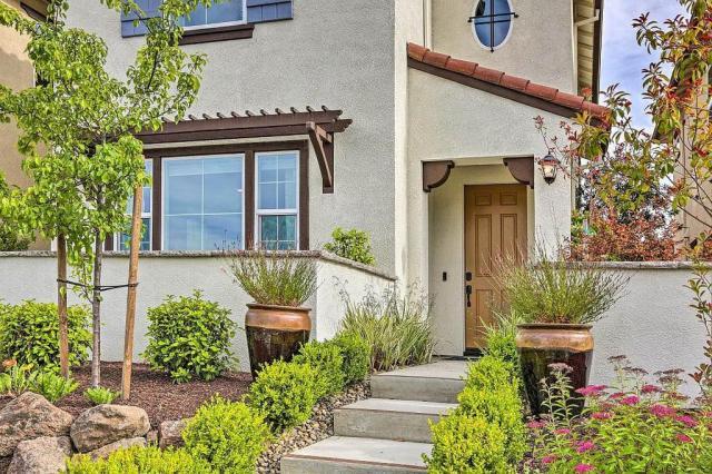 Building Photo - 3 bedroom in Roseville CA 95747