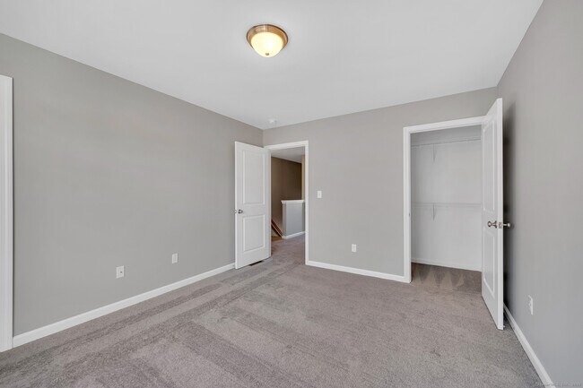 Building Photo - 88 Woodhouse Ave