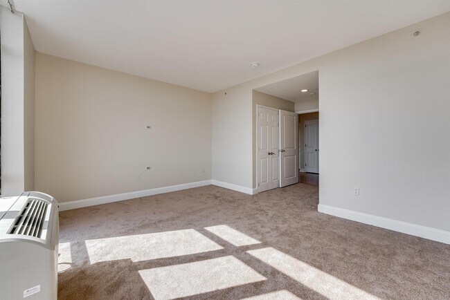 Building Photo - 29 1st St