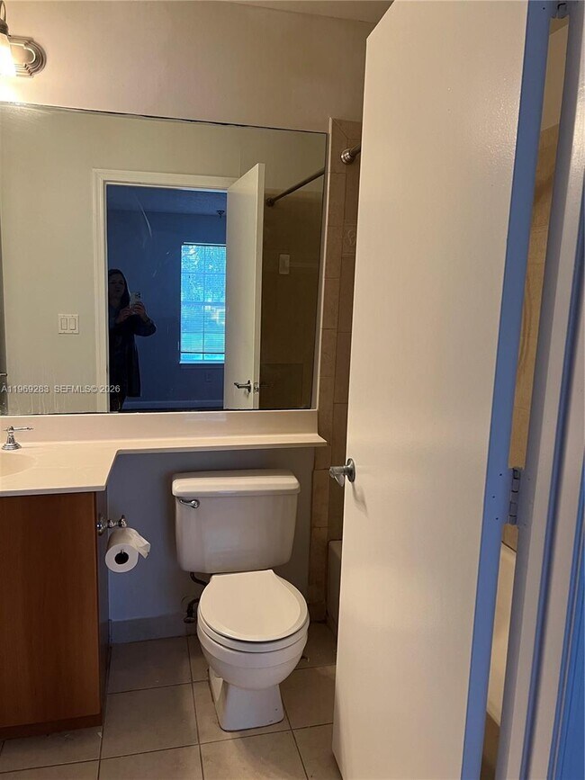 Building Photo - 1365 Crystal Way