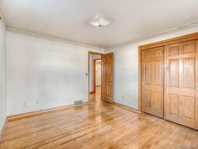 Building Photo - 1900 Zang St