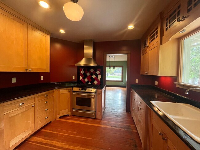 Building Photo - Coming Soon!  Craftsman home near Downtown...