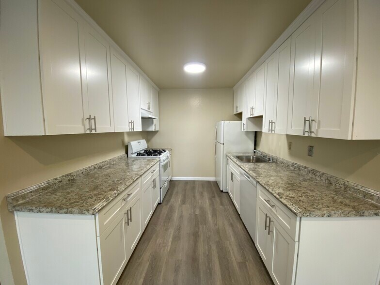 Spacious Galley Kitchen - 428 89th St
