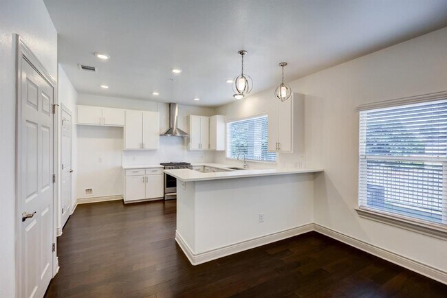 Building Photo - 2105 Tiger Trail