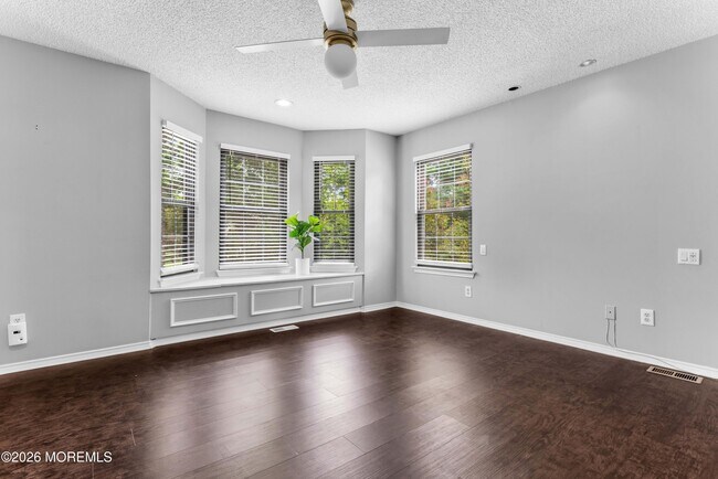 Building Photo - 141 Old Orchard Ln