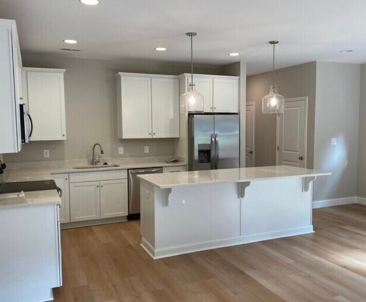 Building Photo - 1336 Gatewood Ln