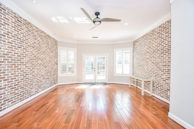 Building Photo - 7106 Habersham Ave