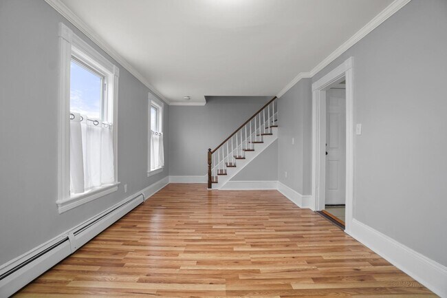 Building Photo - 119 Andover St