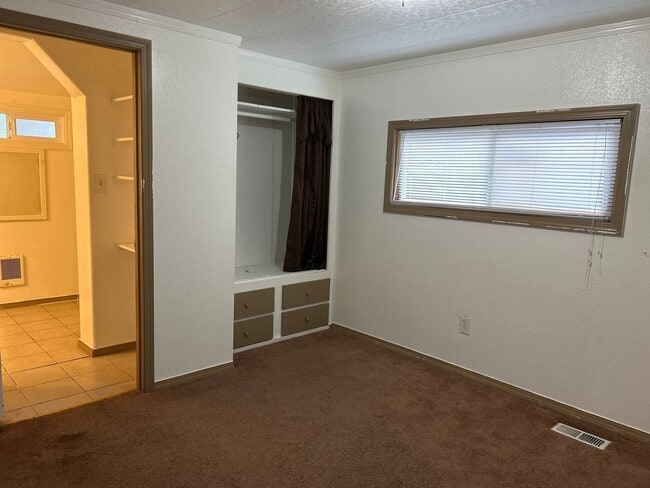 Building Photo - 416 Duterrow Rd SE