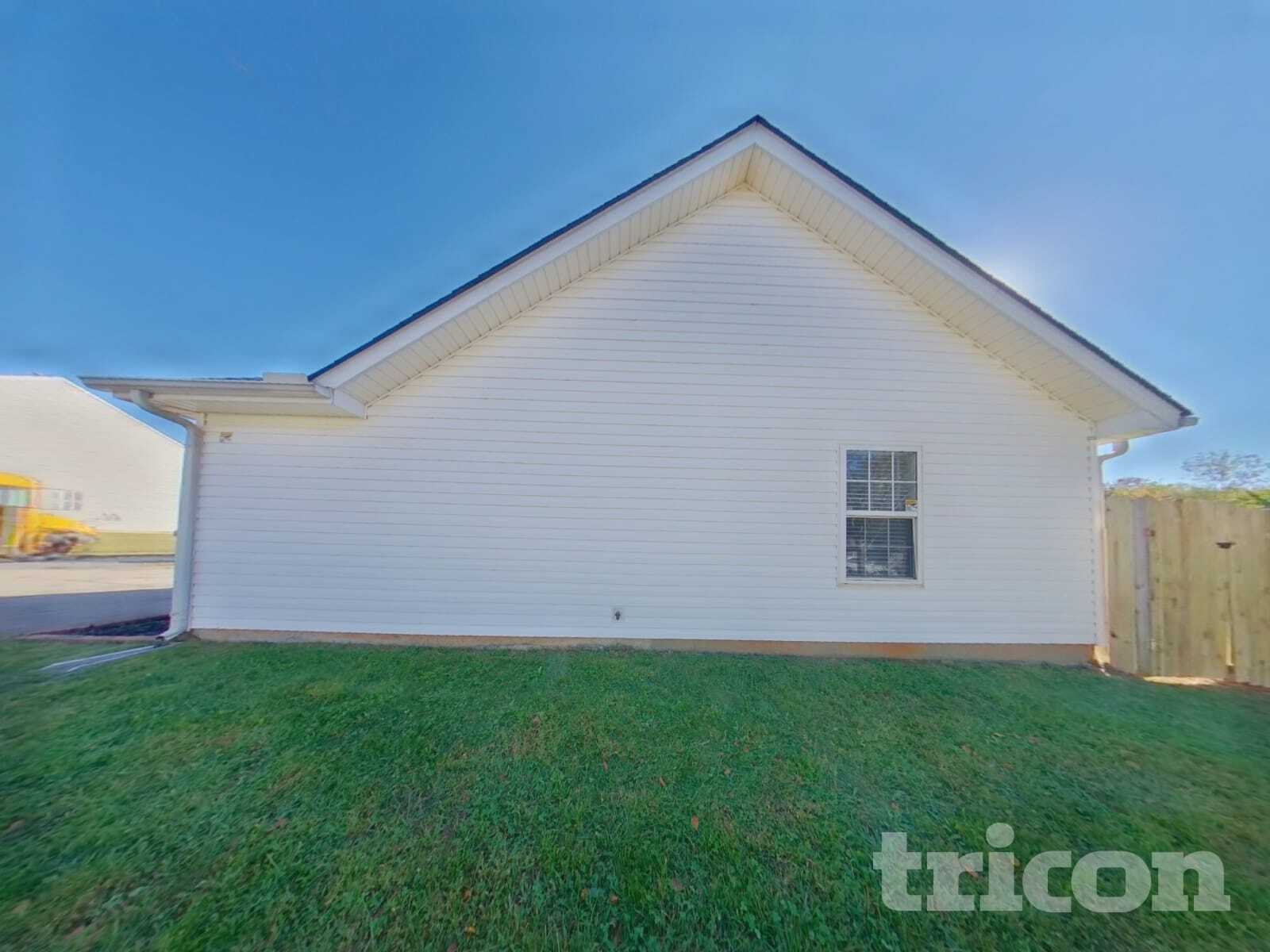 Building Photo - 1517 Crandon Dr