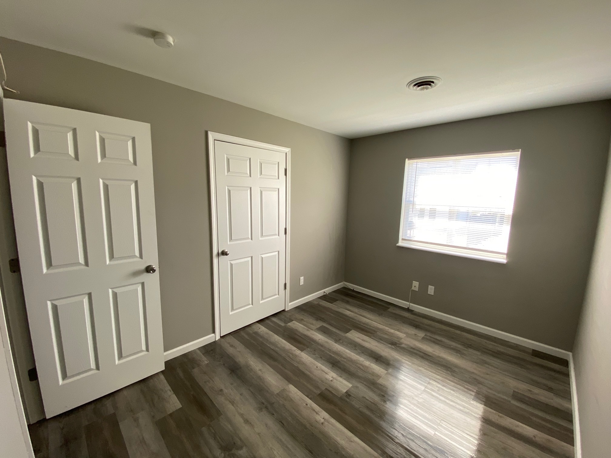 Building Photo - 109 Swan Dr