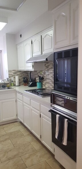 Kitchen - 222 Monterey Rd