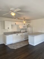 Building Photo - 10815 Kling St