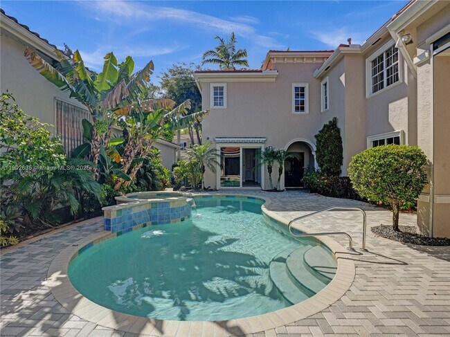 Building Photo - 16291 Bristol Pointe Dr