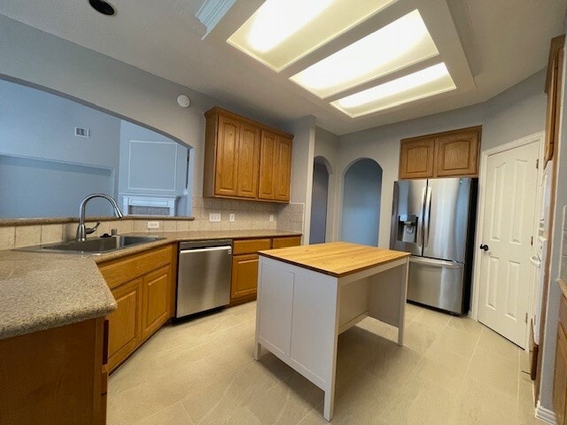 Building Photo - 8519 Babbling Brook Ct