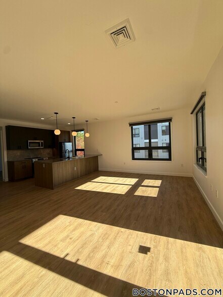 Building Photo - 199 Gardner St