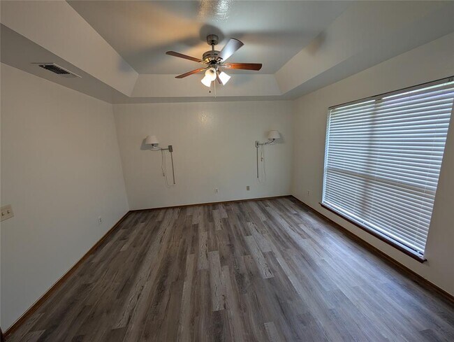 Building Photo - 609 SW 151st St