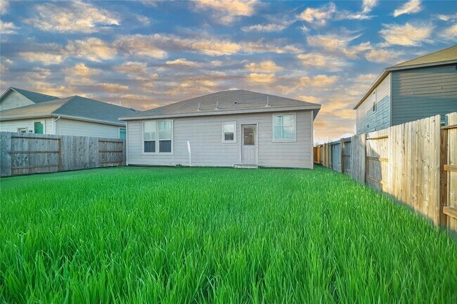 Building Photo - 118 Ashwood Glade Dr