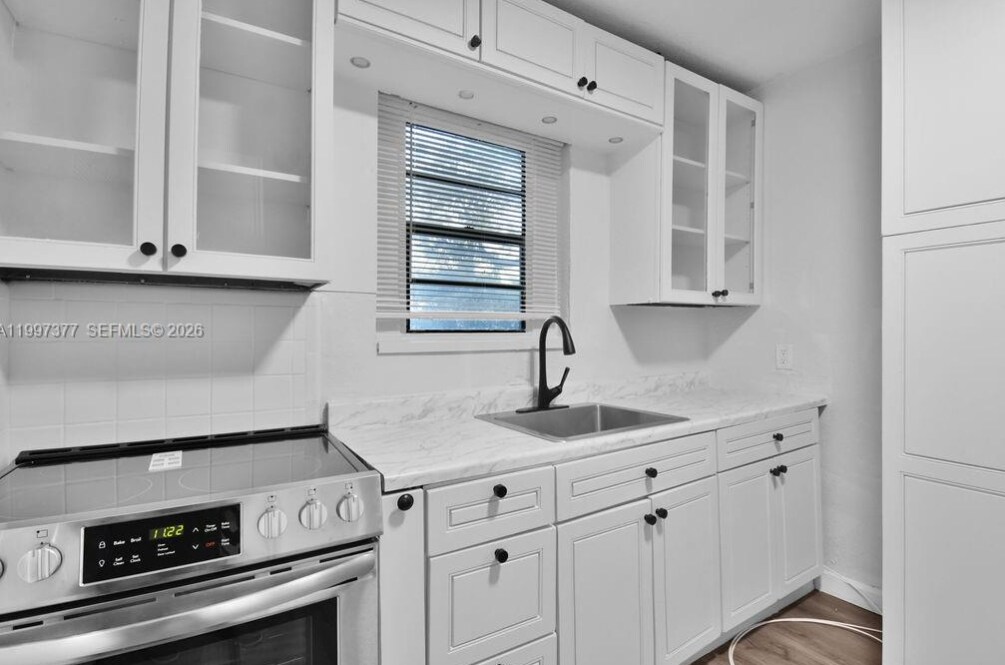 Building Photo - 547 NW 49th St