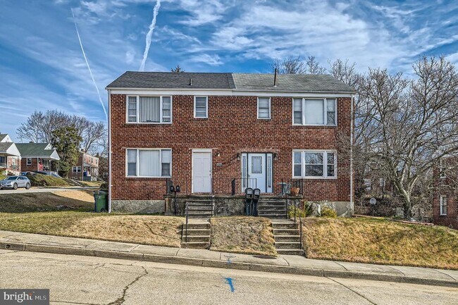 Building Photo - 3800 Cedarhurst Rd