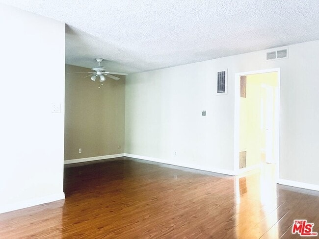 Building Photo - 1132 Alameda Ave