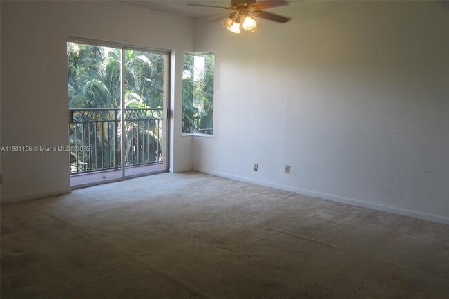 Building Photo - 4850 SW 63rd Terrace