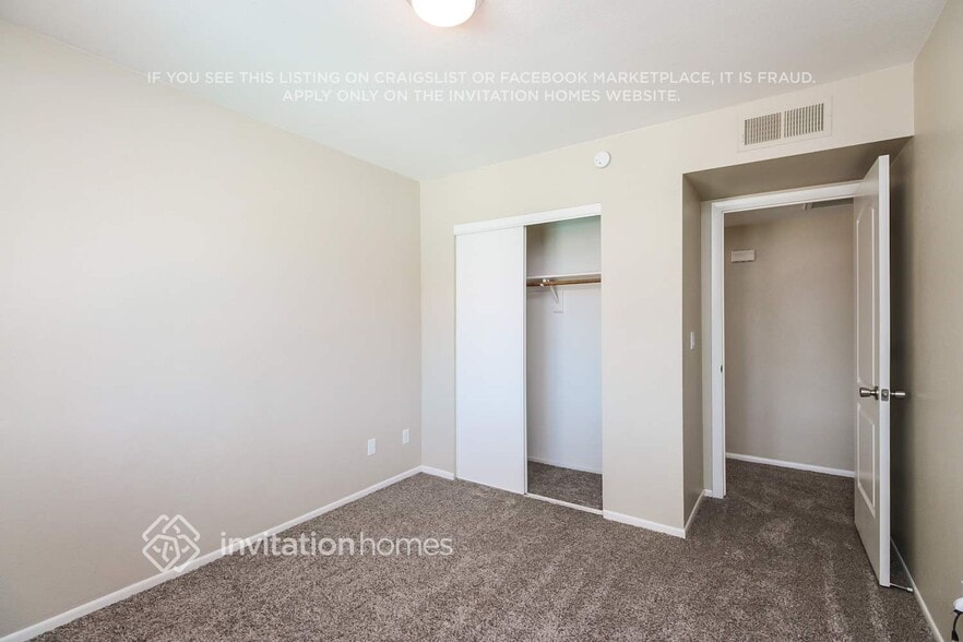 Building Photo - 11616 N 66th Dr