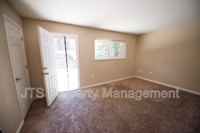 Building Photo - 3693 Alder Ave