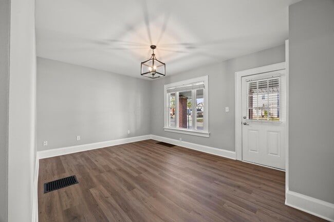 Building Photo - 2876 Indianola Ave